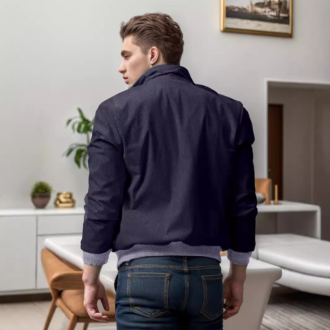 Herren moderne Steppjacke mit praktischen Taschen und hohem Kragen Echoarchiv