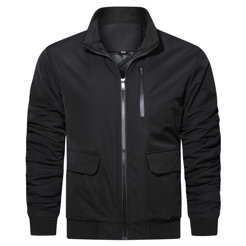 Herren leichter Utility-Bomberjacke mit geripptem Bund, Reißverschluss-Brusttasche und Pattentaschen Echoarchiv