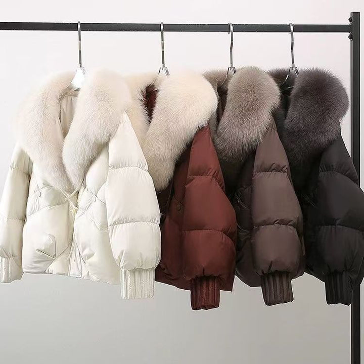 Damen nan kurze wattierte Jacke mit üppigem Fellkragen in Felloptik und taillierendem Kordelzug Echo Archiv