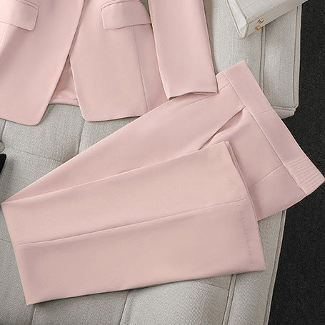 Damen Elegante und gut sitzende Stoffhose Echo Archiv