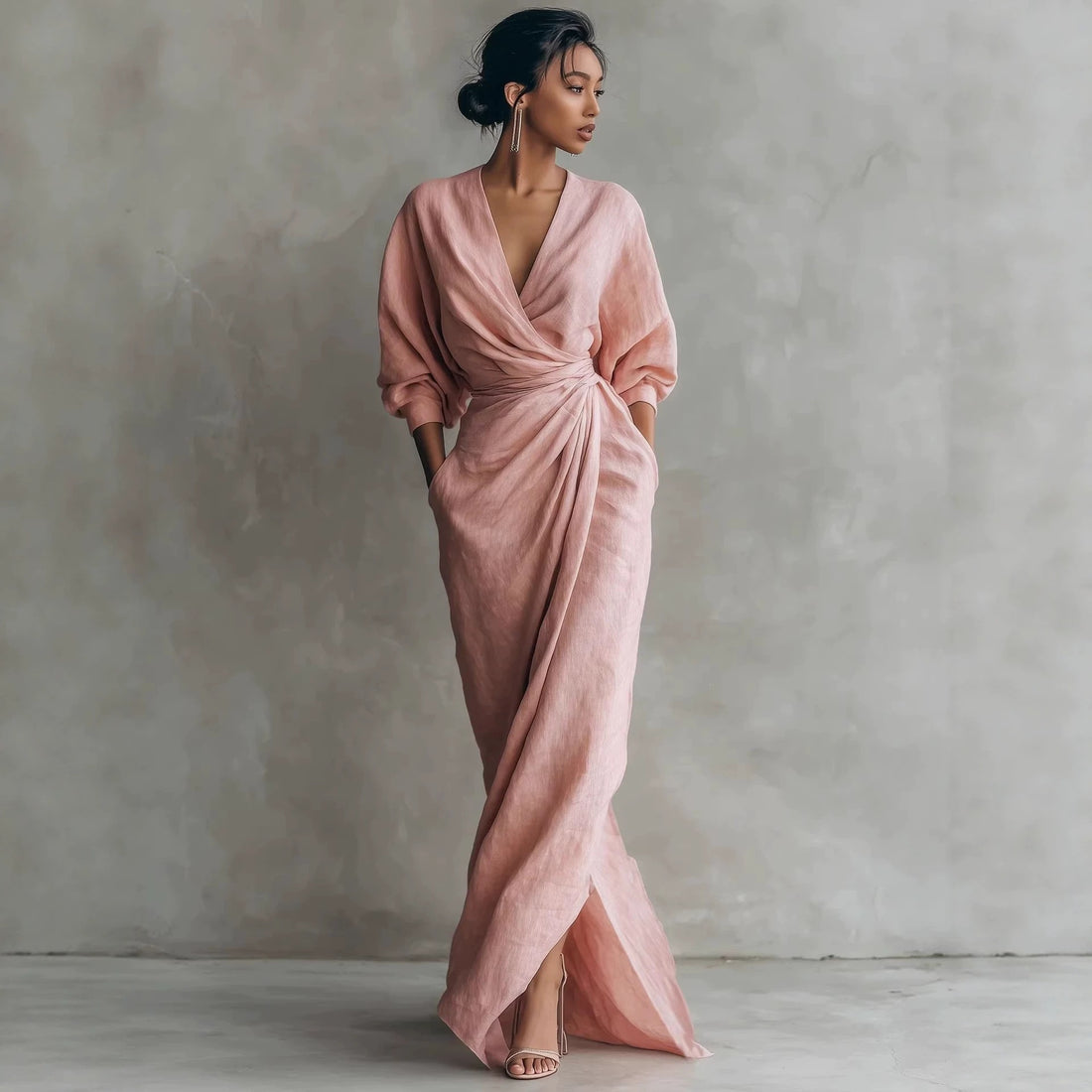 Damen Wickel-Maxikleid aus Leinenmix mit tiefem V-Ausschnitt und Ballonärmeln Echoarchiv