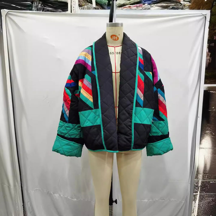 Damen nan gesteppte Oversize Kimonojacke mit grafischem Blockprint und Paspelierung Echo Archiv