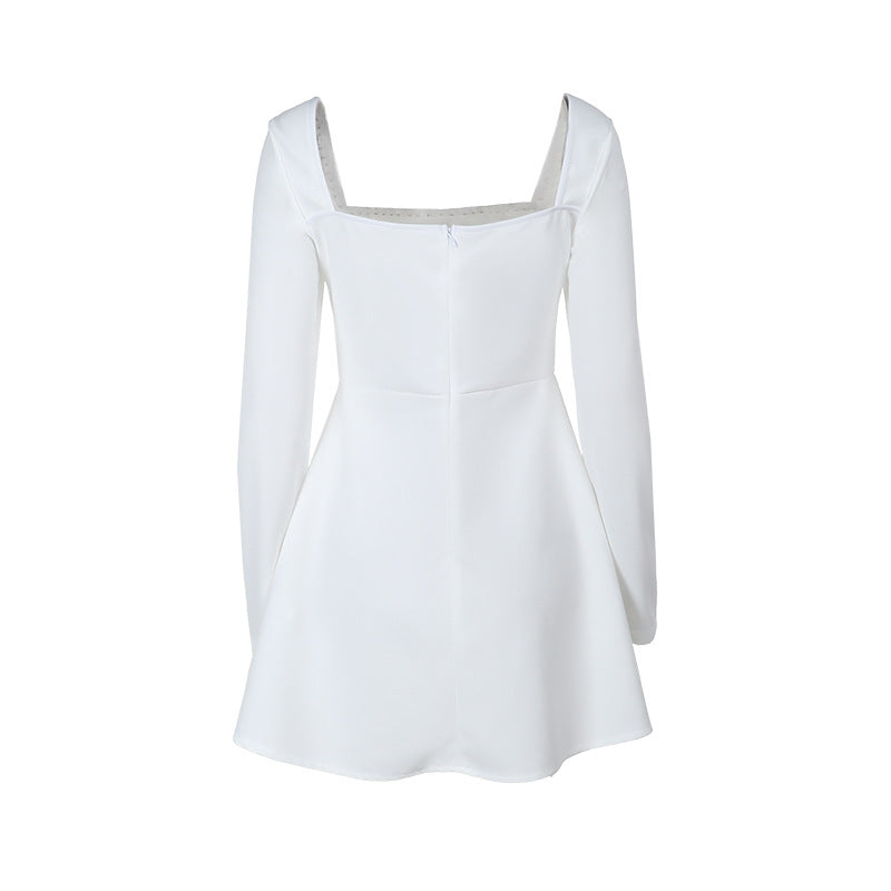 Damen tailliertes Skater-Minikleid mit quadratischem Ausschnitt und langen Ärmeln Echo Archiv
