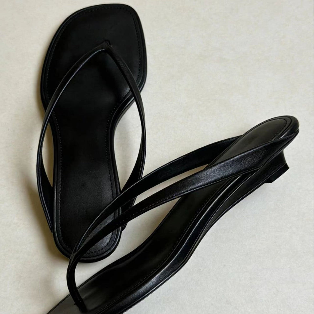 Damen elegante Zehentrenner-Sandalen mit minimalistischem Riemendesign Echoarchiv