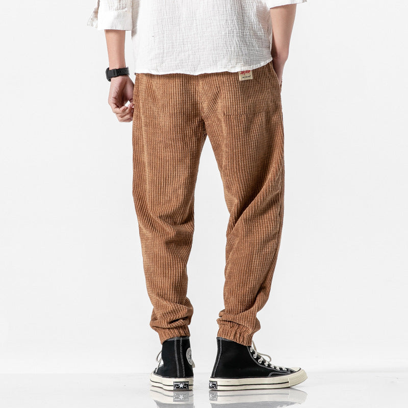 Herren Cordhose im Jogger‑Stil aus Cordvelours mit elastischem Bund und gerippten Beinabschlüssen Echo Archiv