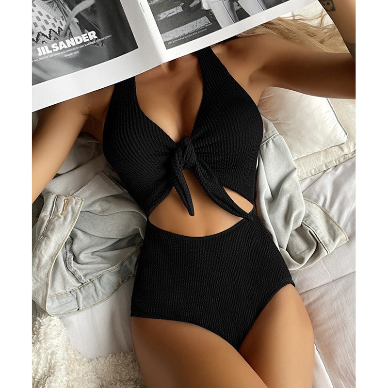 Damen Einteiliger Badeanzug mit raffiniertem Cut-Out und Knotendetail Echo Archiv