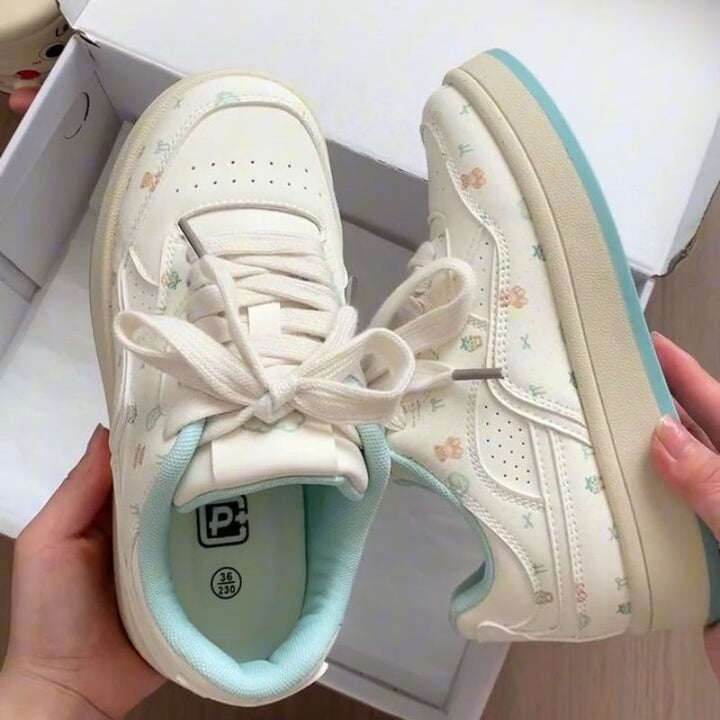 Damen Bequeme Freizeitsneaker mit floralem Design Echo Archiv