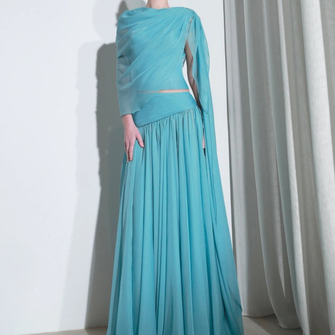 Damen Maxi-Kleid mit asymmetrischem Ausschnitt und fließendem Stoff Echo Archiv