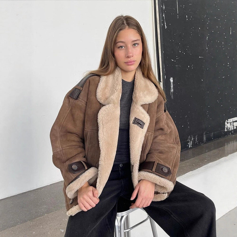 Damen Oversize Shearling‑Imitat Fliegerjacke mit kontrastierenden Besätzen & Schnallen-Details Echoarchiv