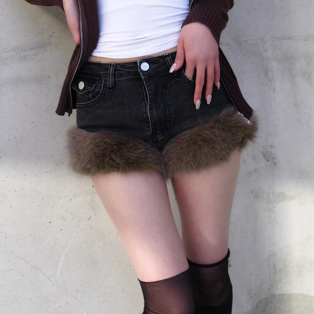 Damen Jeansshorts mit luxuriösem Kunstpelzsaum Echo Archiv
