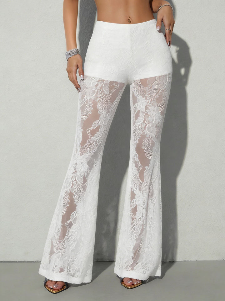 Damen nan hochgeschnittene Spitzen-Schlaghose mit blickdichter Innenshort und floralen Transparenzeinsätzen Echo Archiv