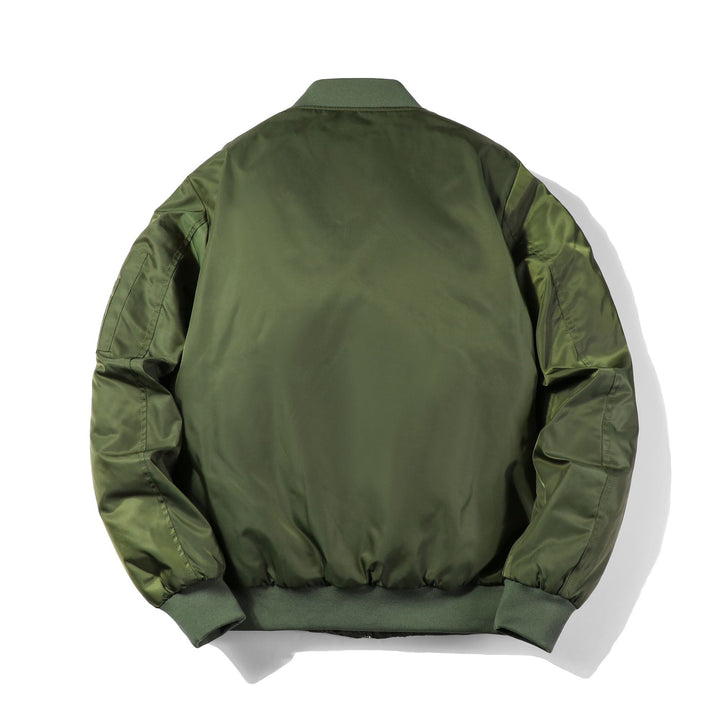 Herren Bomberjacke im Fliegerlook mit kontrastierender Innenfütterung, Ärmel‑Utilitytasche und elastischen Rippbündchen Echoarchiv