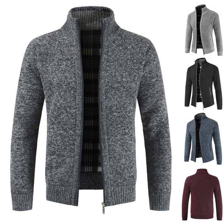 Herren Strickjacke mit hohem Kragen und seitlichen Taschen Echoarchiv