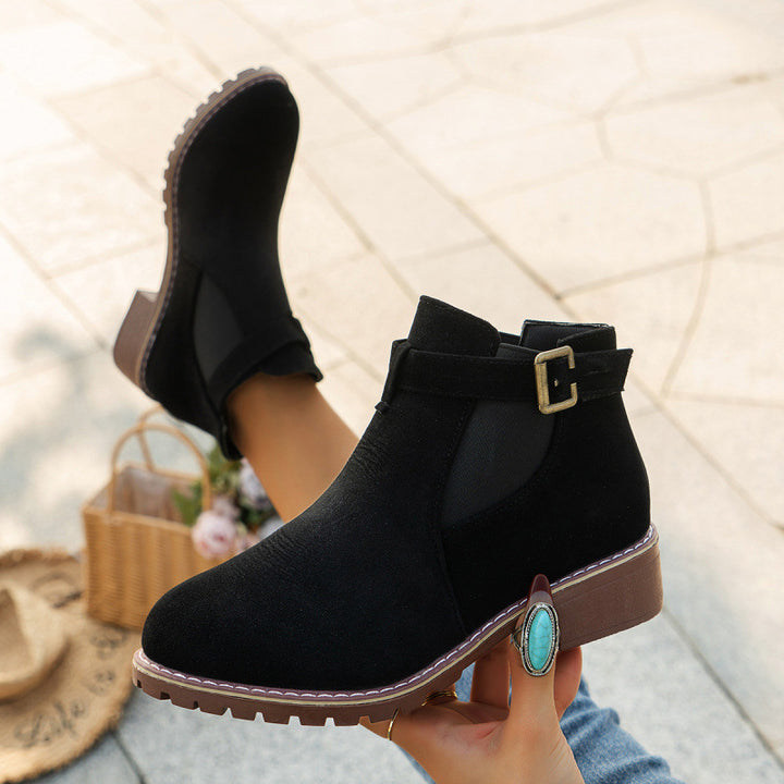 Damen kurze Ankle-Boots im Vintage-Velours-Look mit Schnallenriemen und profilierter Gummisohle Echo Archiv