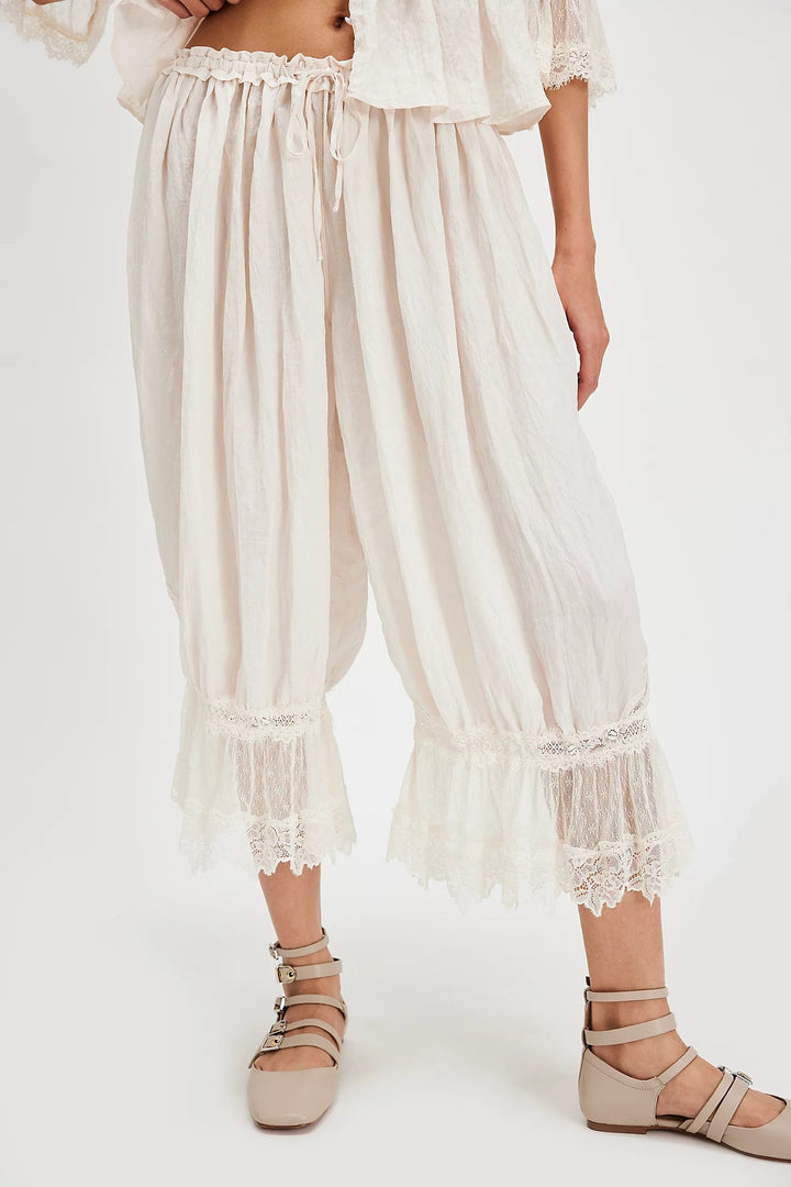Damen Luftige und elegante Culotte mit Spitzenverzierung Echo Archiv