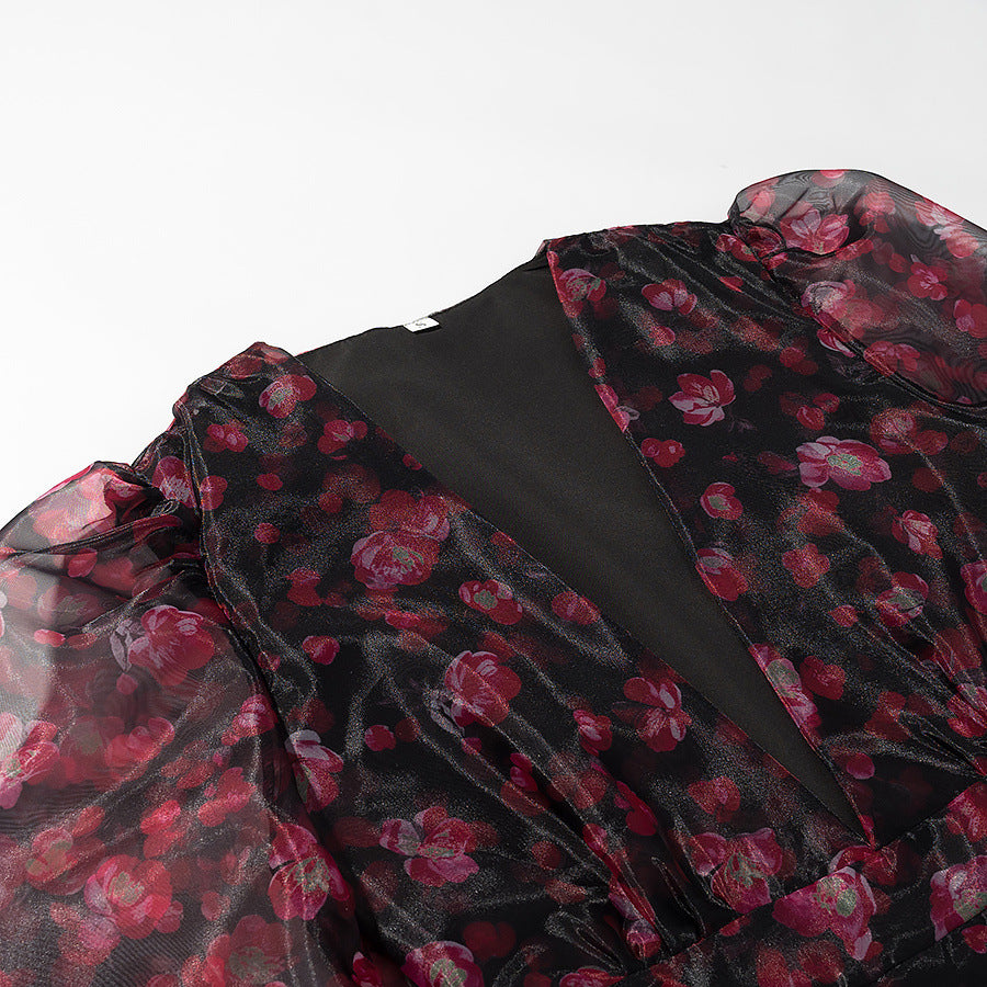 Damen Florales Chiffon-Minikleid mit tiefem V‑Ausschnitt, Rüschenstufen und Trompetenärmeln Echo Archiv