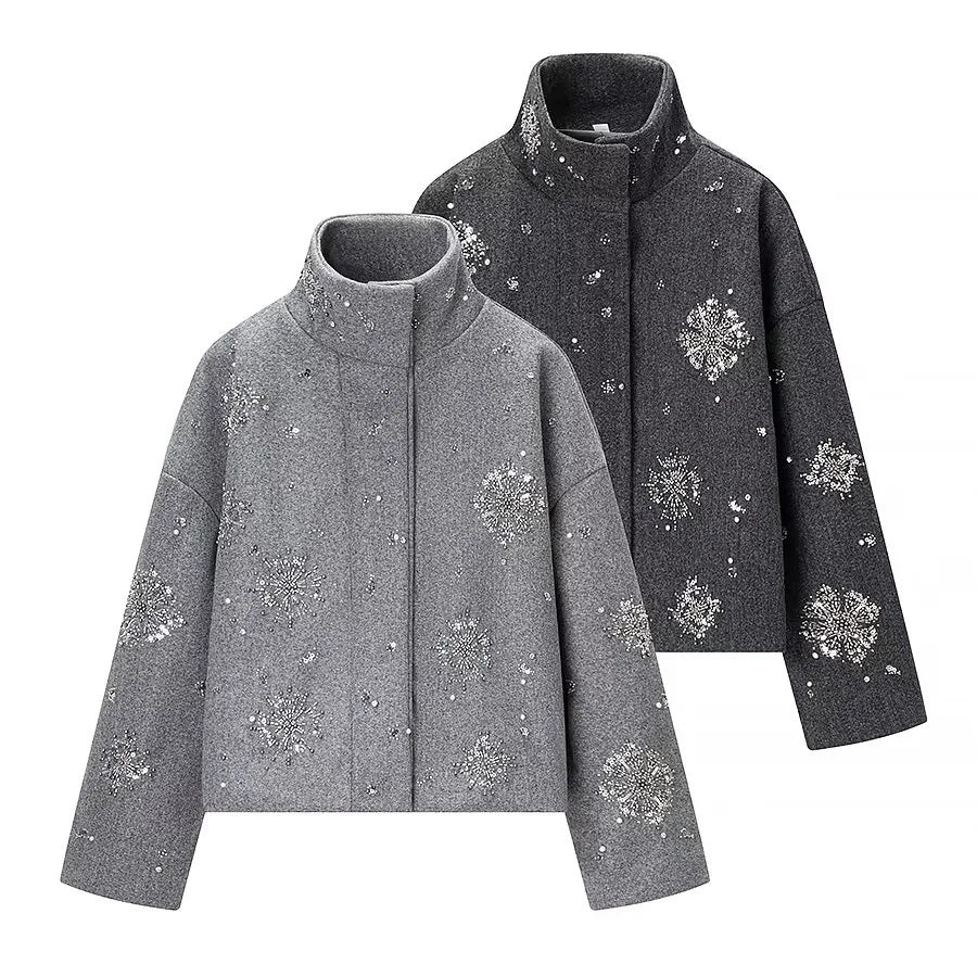 Damen boxy Kurzjacke mit hohem Stehkragen und funkelnder Perlen‑ und Paillettenstickerei – Célinea