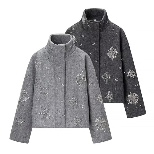 Damen boxy Kurzjacke mit hohem Stehkragen und funkelnder Perlen‑ und Paillettenstickerei – Célinea