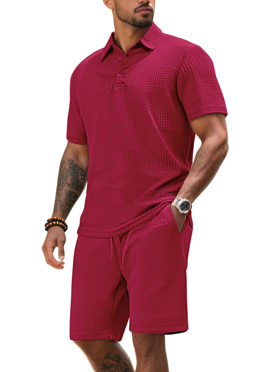 Herren Freizeitanzug mit strukturiertem Poloshirt und kurzen Hosen Echoarchiv