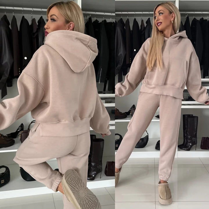 Damen Kurzgeschnittenes Kapuzen-Hoodie und High‑Waist Jogginghose Set aus weichem French-Terry – Auréline