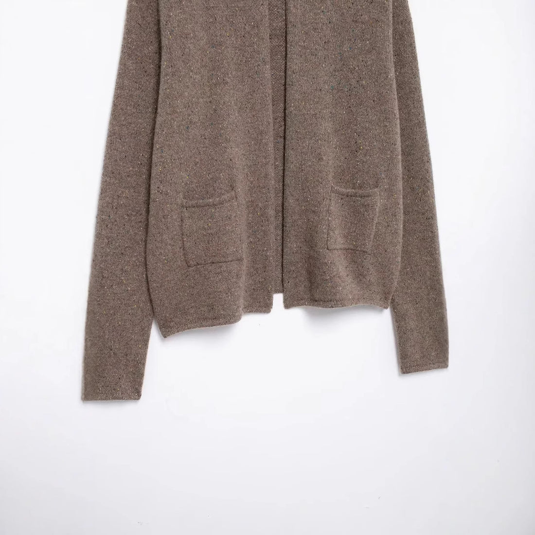 Damen offener Strickcardigan mit Stehkragen und aufgesetzten Taschen – Veloura