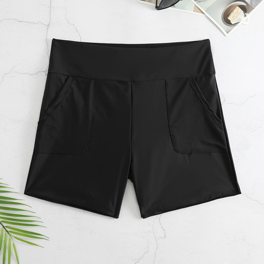 Damen Badeshorts mit hohem Bund und Seitentaschen – Maréssa