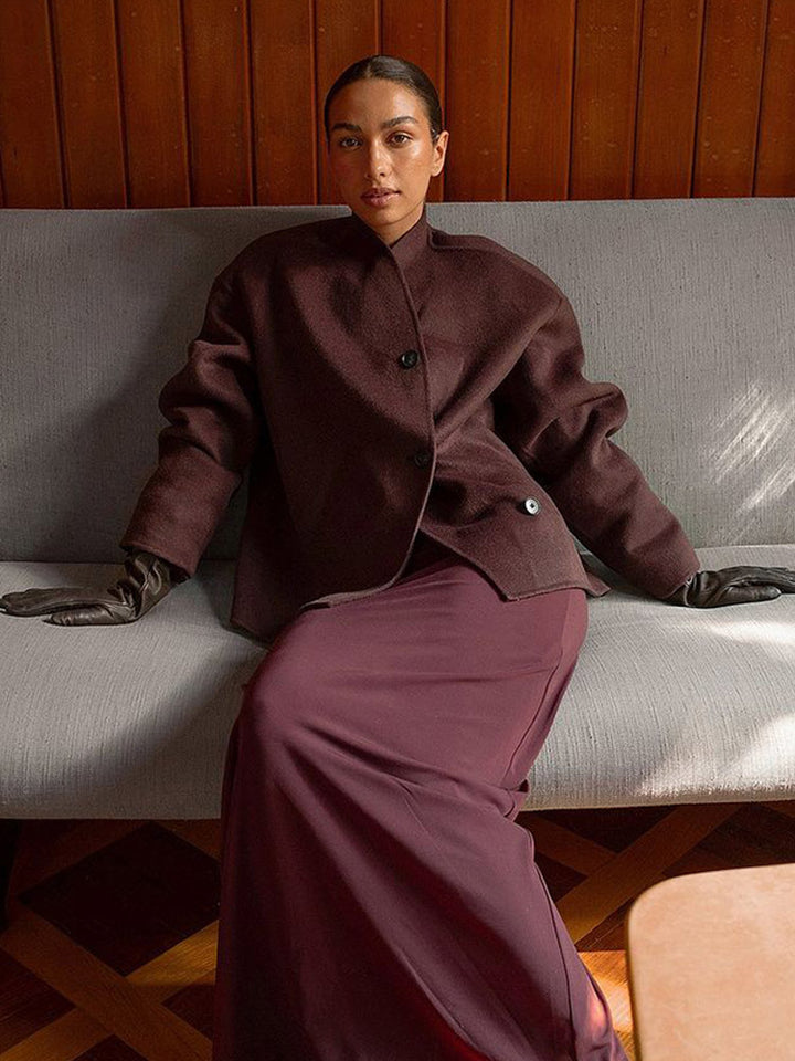 Damen Kurzmantel aus Wollmix mit kastiger Boxy-Silhouette und markanter Knopfleiste Echoarchiv