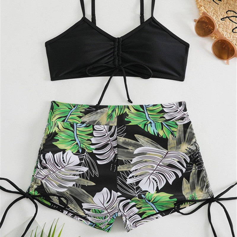 Damen Bikini-Set mit rüschenverziertem Oberteil und modischen Shorts Echo Archiv