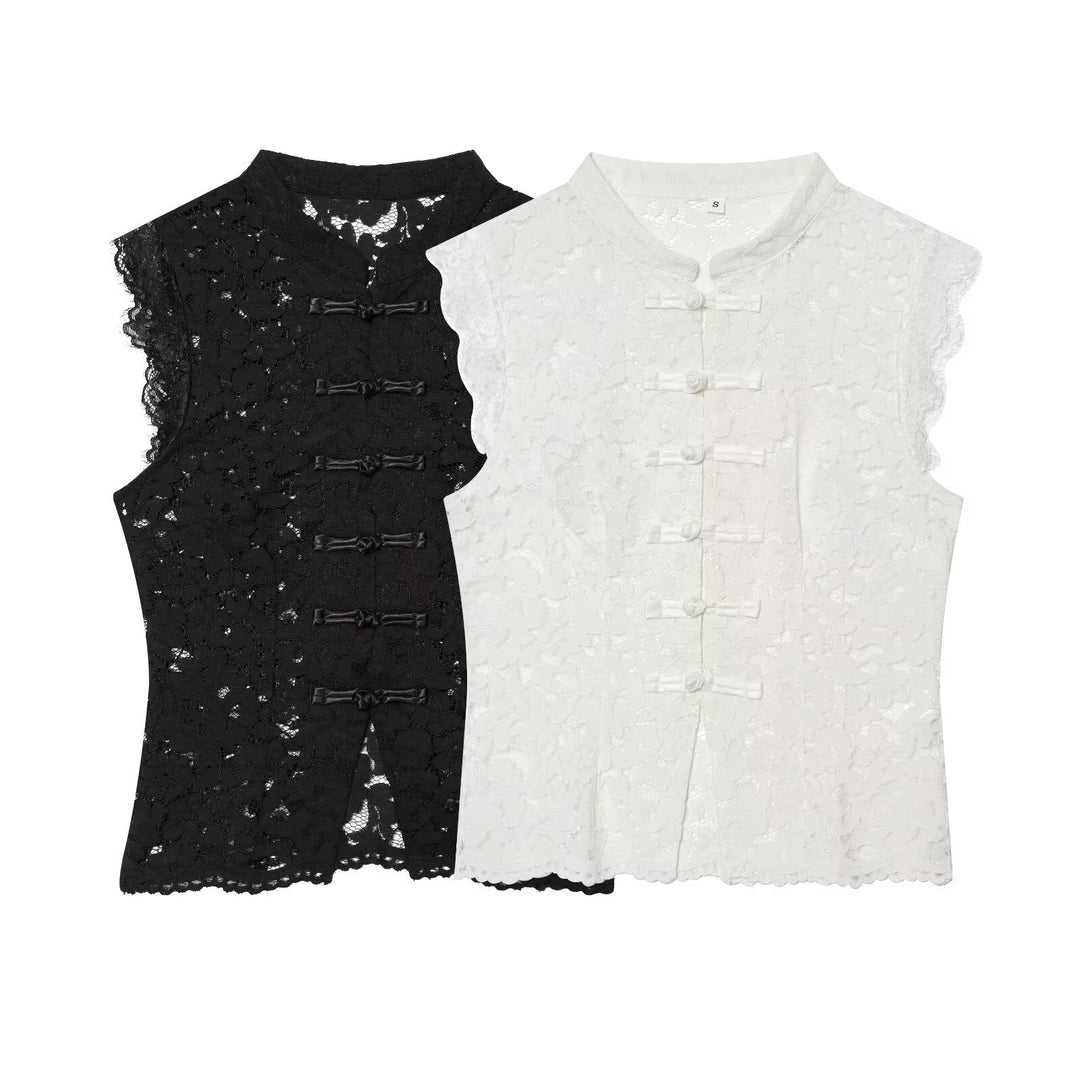 Damen-Spitzenoberteil mit traditionellem Stehkragen und eleganten Knopfdetails Echo Archiv