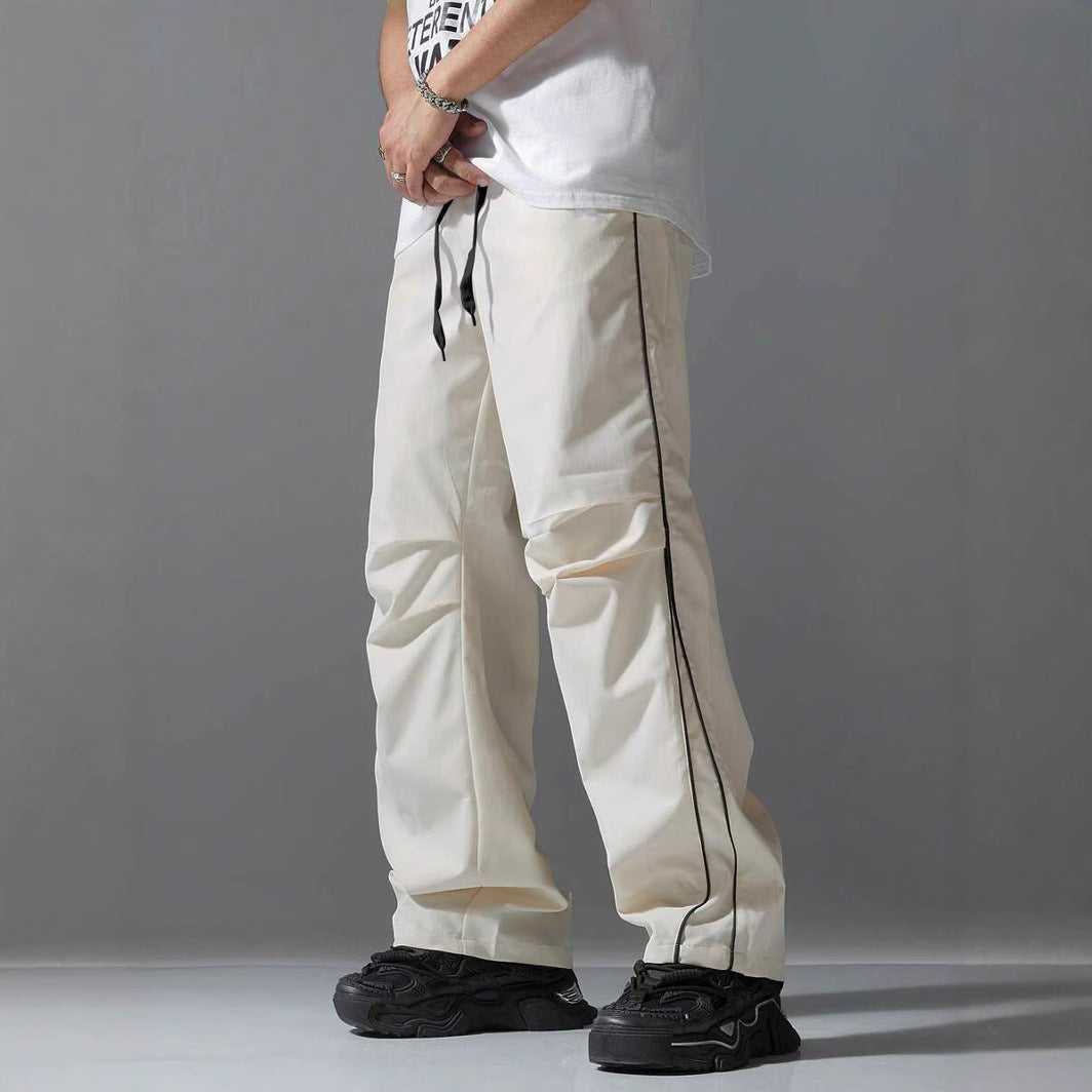 Herren Sportliche Freizeithose mit seitlichen Kontraststreifen und verstellbarem Bund Echoarchiv