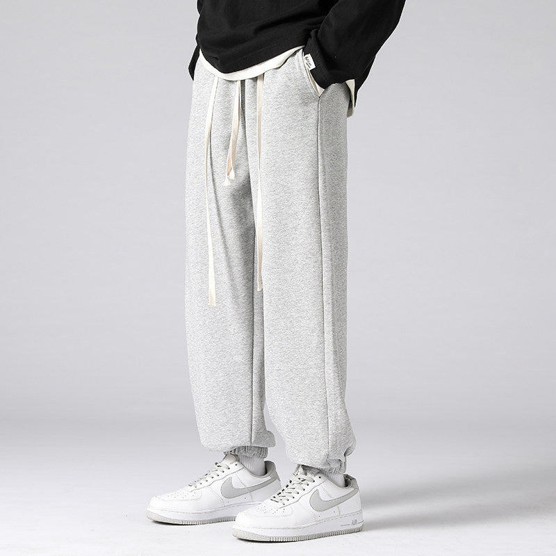 Herren Oversize-Jogginghose mit tiefer Leibhöhe, konischem Bein & extra langen Kordeln Echo Archiv
