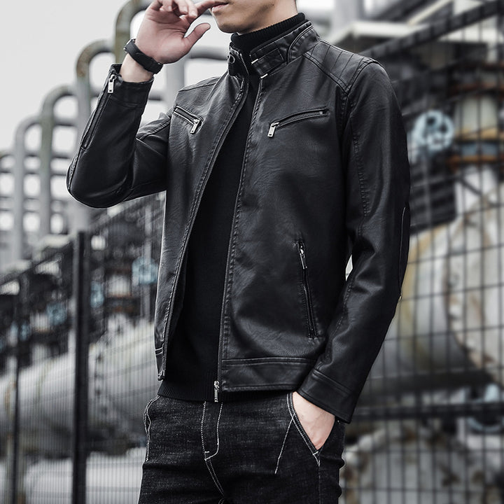 Herren Kunstleder-Motojacke mit hohem Stehkragen und Reißverschlusstaschen – Taviero