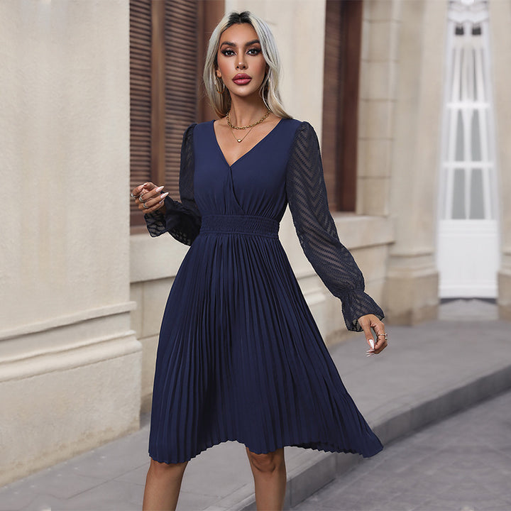 Damen Elegantes Faltenkleid mit transparenten Ärmeln Echo Archiv