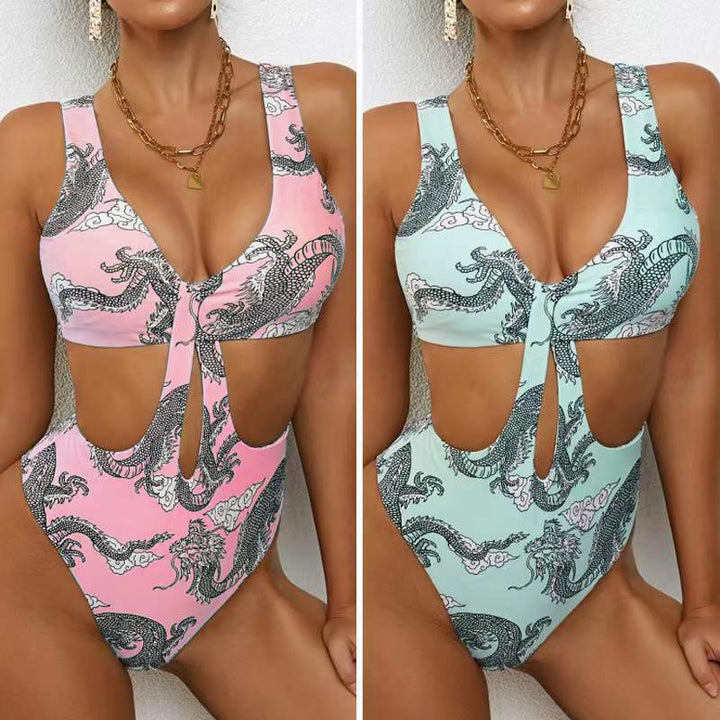 Damen Cut-Out Badeanzug mit elegantem V-Ausschnitt und grafischem Drachenmuster Echo Archiv