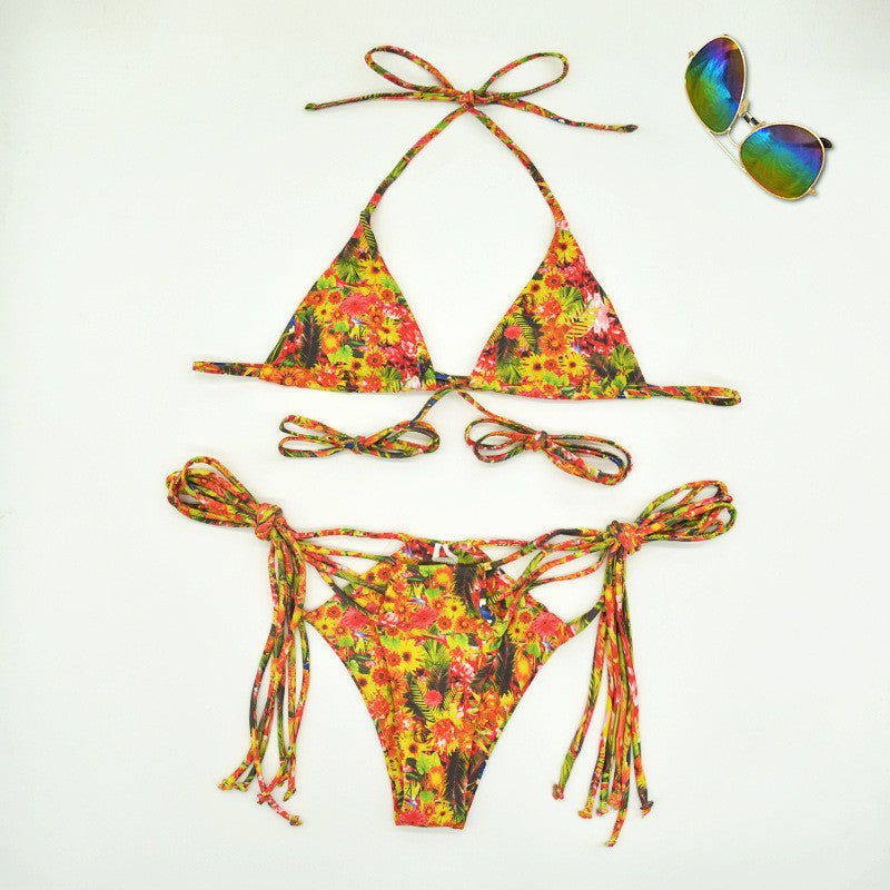 Damen Triangel-Bikini mit verstellbaren Riemen und fröhlichem Blumenmuster Echo Archiv