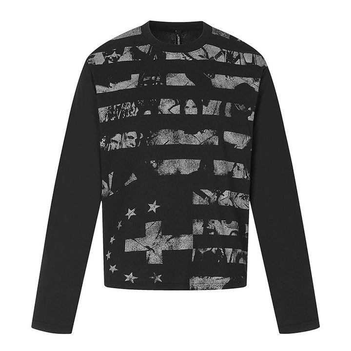 Herren Langarmshirt mit Strukturprint und flaggeninspiriertem Grafikmix Echoarchiv
