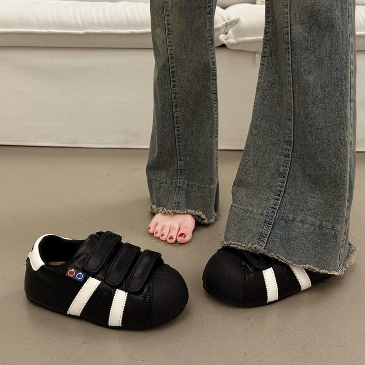 Damen Sportliche Freizeitschuhe mit verstellbaren Klettverschlüssen Echo Archiv