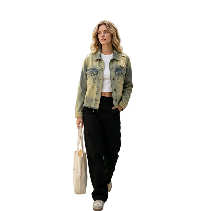 Damen nan kurze Denimjacke im Destroyed-Look mit Brusttaschen und rohem Saum Echo Archiv