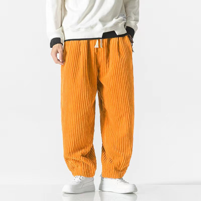 Herren Weit geschnittene Cord-Ballonhose mit Tunnelzugbund und breitem Rippenrelief Echo Archiv