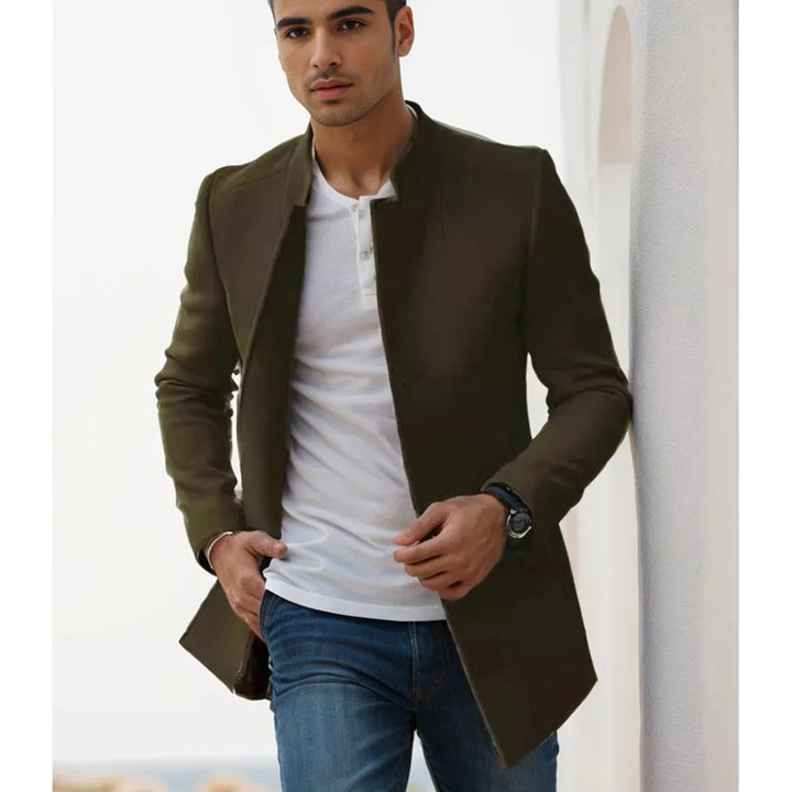 Herren eleganter Steppjacke im modernen Schnitt mit hochgeschlossenem Kragen Echoarchiv