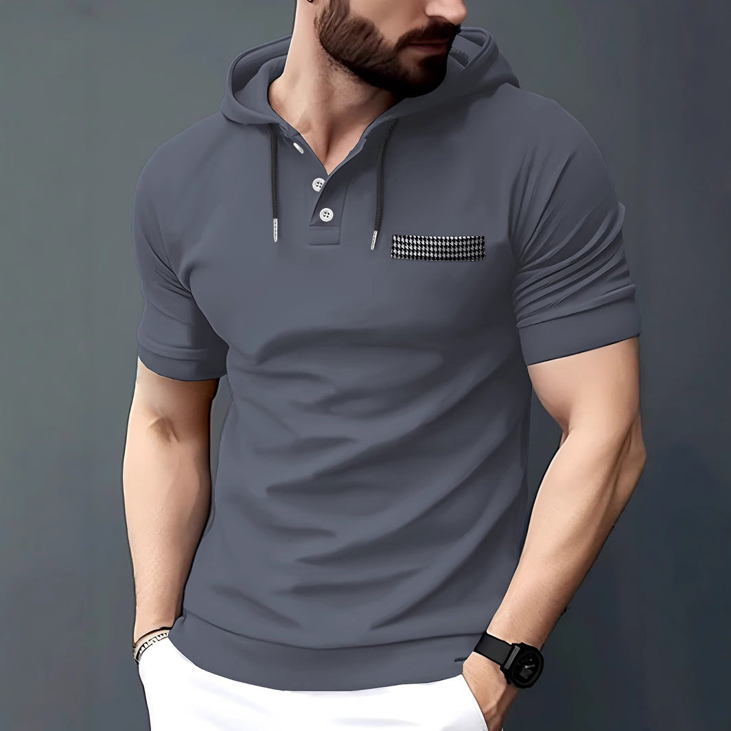 Stylisches Herren Polo mit kurzem Arm und Kapuze mit Kontrasttasche Echoarchiv