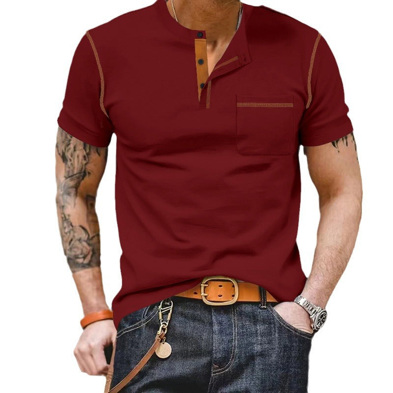 Herren modisches Kurzarm-Henley-Shirt mit kontrastierenden Akzenten und praktischer Brusttasche Echoarchiv