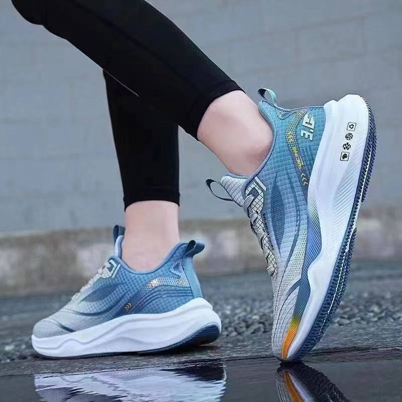 Unisex leichte Street-Running Sneaker mit geformter Energierückführungssohle und atmungsaktivem Netzoberteil – Tavélo