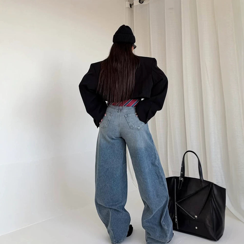 Damen Cropped-Boxy Kurzblazer mit kastiger Silhouette und überlangen Ärmeln Echoarchiv