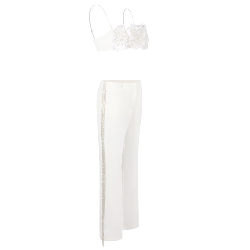 Damen elegantes Oberteil mit floralen Applikationen und schmalem Hosenanzug Echo Archiv