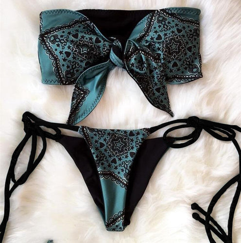 Damen Bandeau-Bikini mit verspieltem Knotendesign Echo Archiv