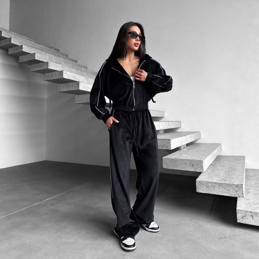 Damen Samt-Lounge-Set mit verkürzter Zip-Hoodie und weitem High-Waist Jogger – Auréline