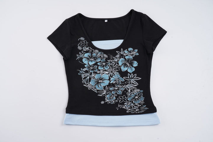 Damen T-Shirt mit floralem Druck und figurbetonendem Schnitt Echo Archiv