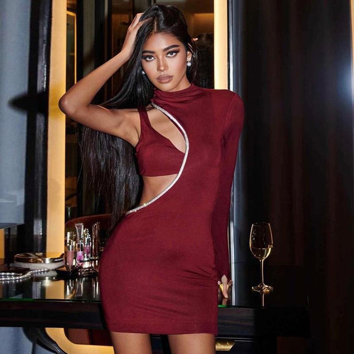 Damen Figurbetontes Minikleid mit asymmetrischem Ausschnitt und schimmerndem Detail Echo Archiv
