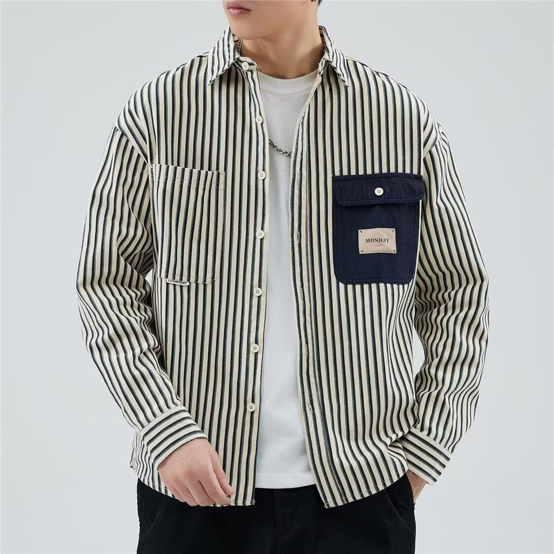 Herren Gestreiftes Overshirt im Workwear-Stil mit kontrastierter Brusttasche Echoarchiv